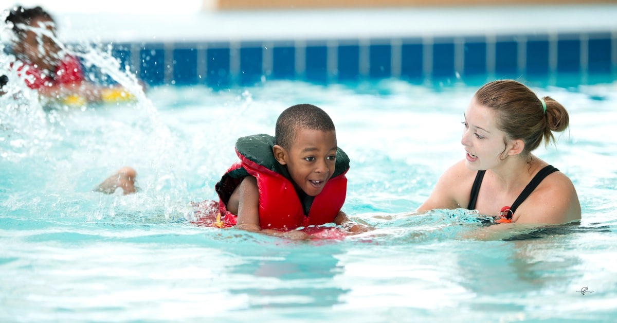 The Best Swimming Lessons for Kids in Detroit