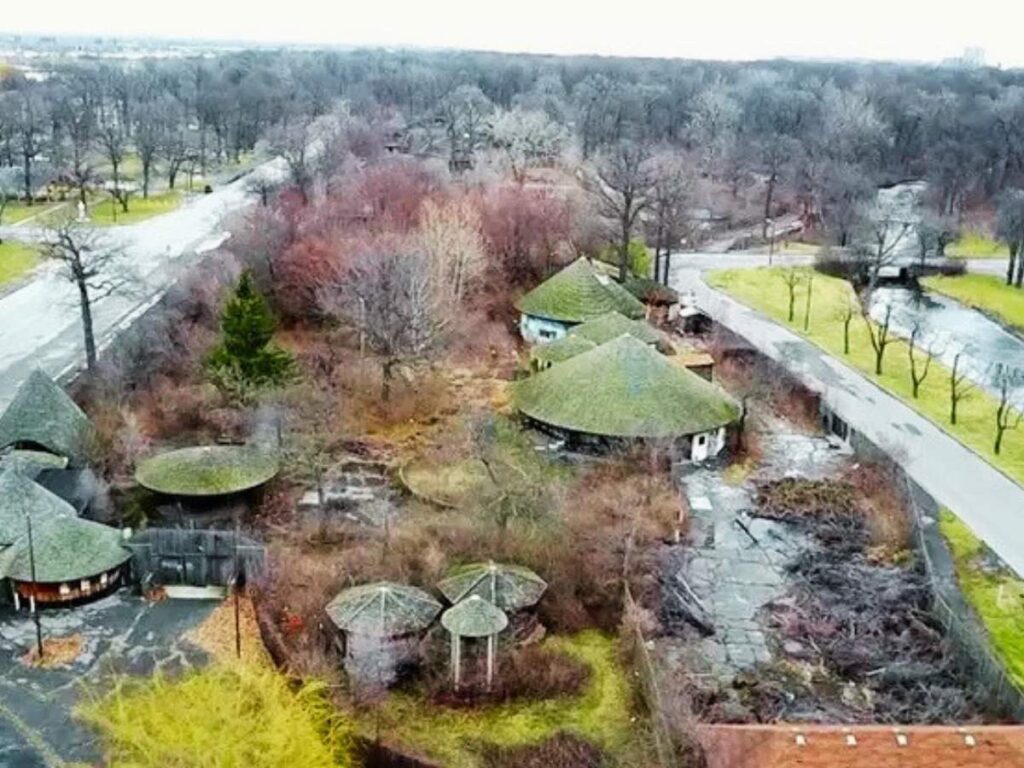 Abandoned Belle Isle Zoo Detroit