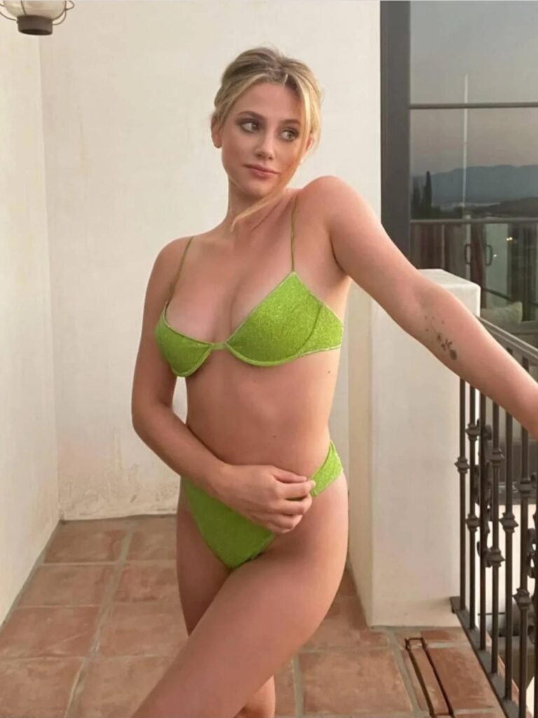 Lili Reinhart's Stunning Body Measurements