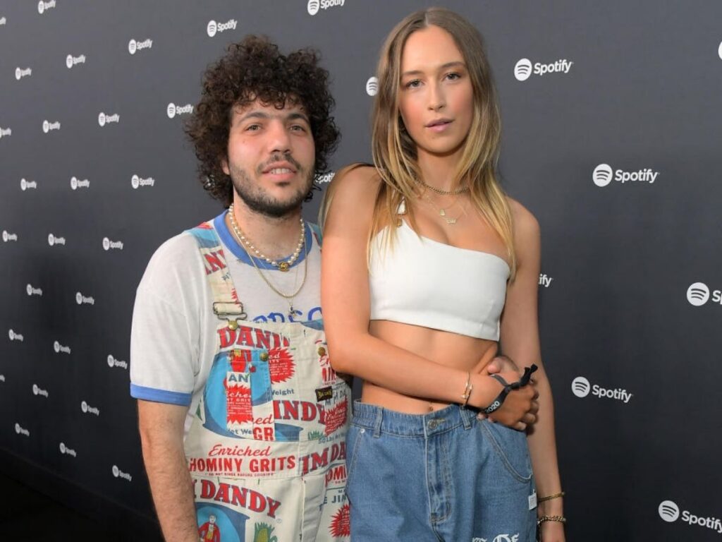 In 2019, Benny Blanco has relationship to model and actress Elsie Hewitt