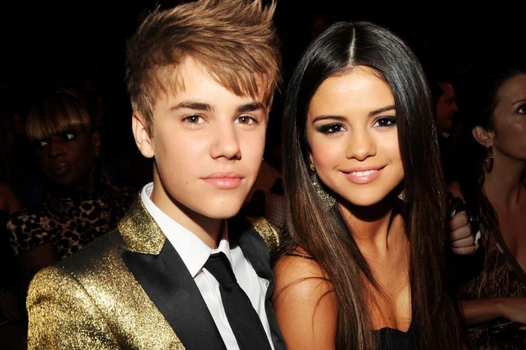 Selena Gomez and Justin Bieber began dating in 2010