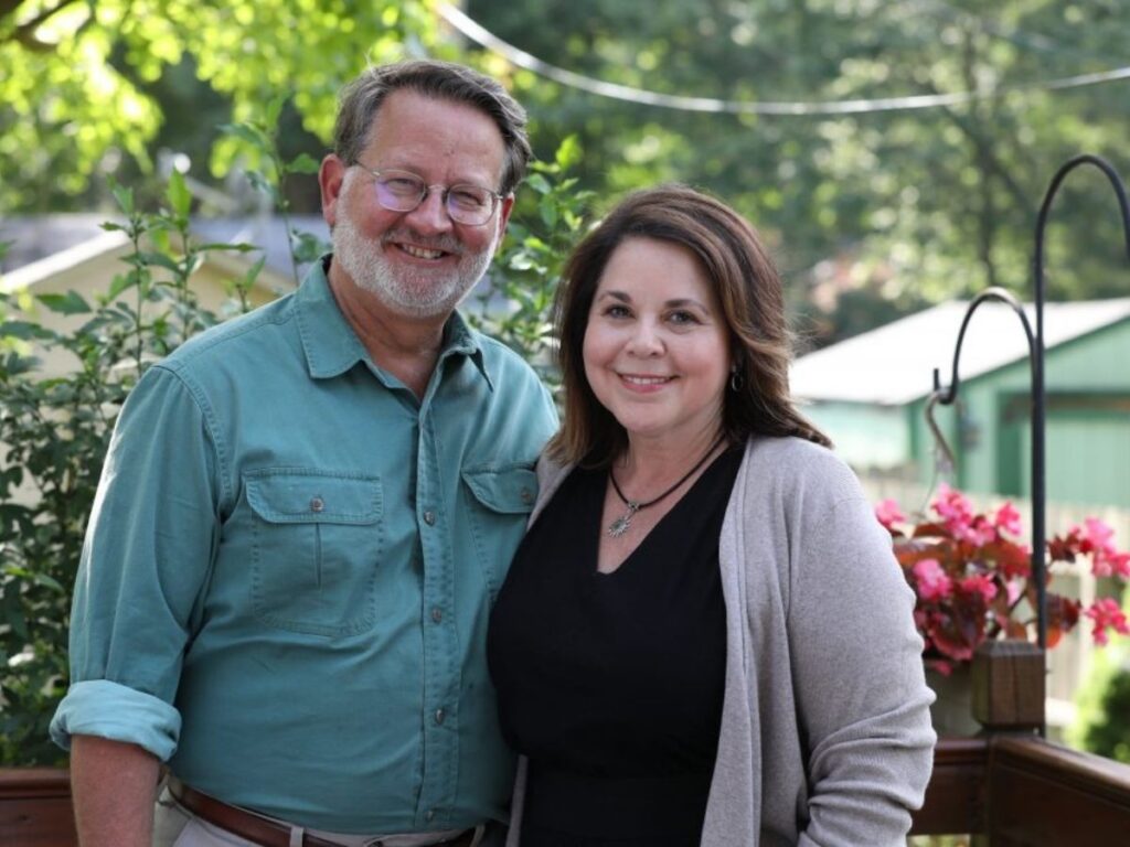 Gary Peters is married to Colleen Ochoa Peters