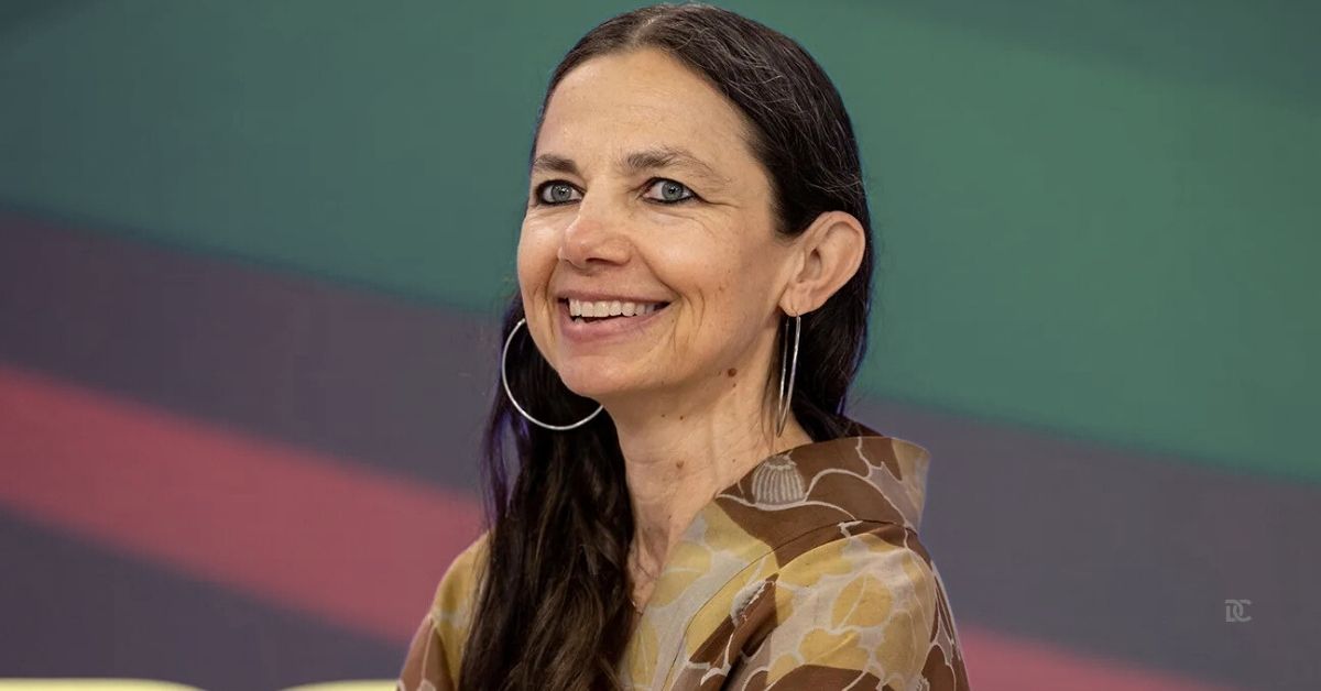 Justine Bateman: Bio, Measurements, Career, Net Worth, and More