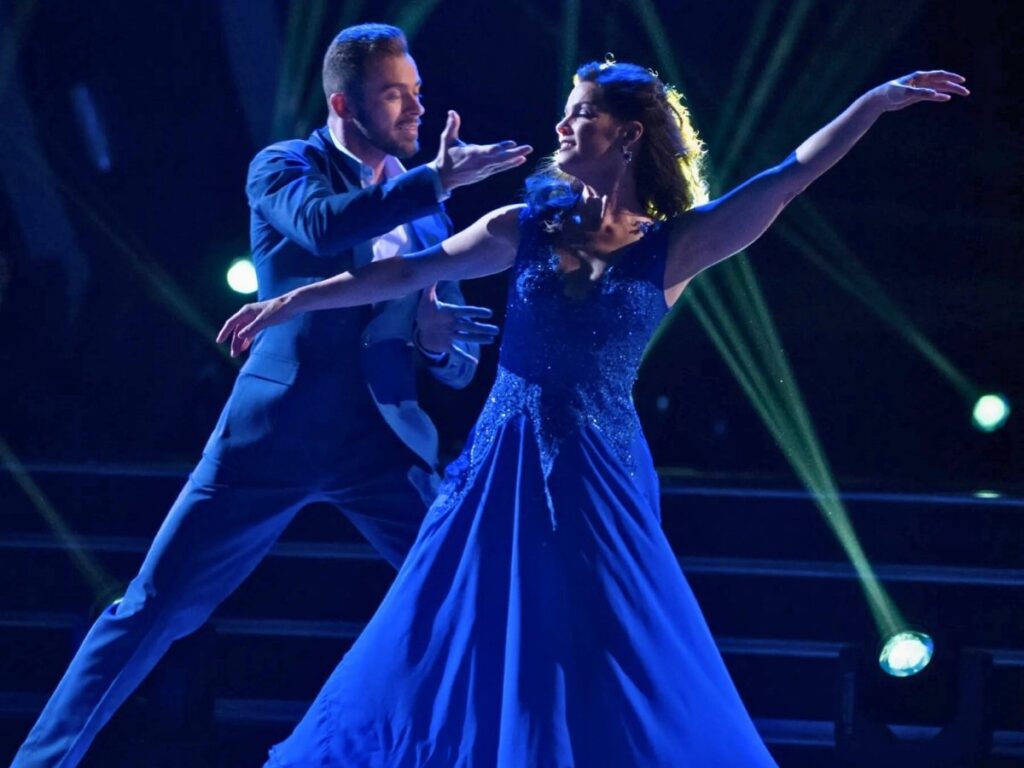 Nancy Kerrigan Shines on Dancing with the Stars