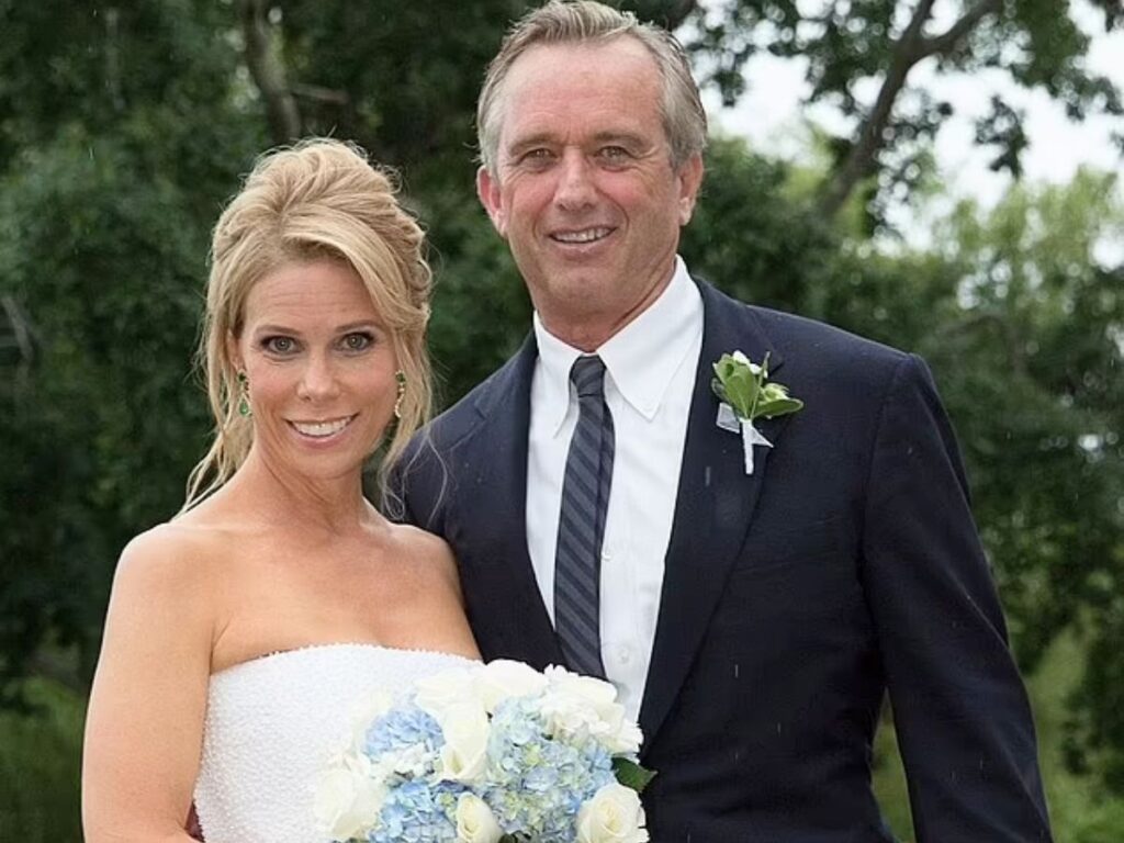 Cheryl Hines married Robert F. Kennedy Jr. in 2014